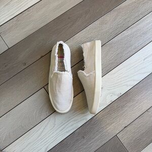 VINCE Preston Frayed Slip-On Canvas Sneakers